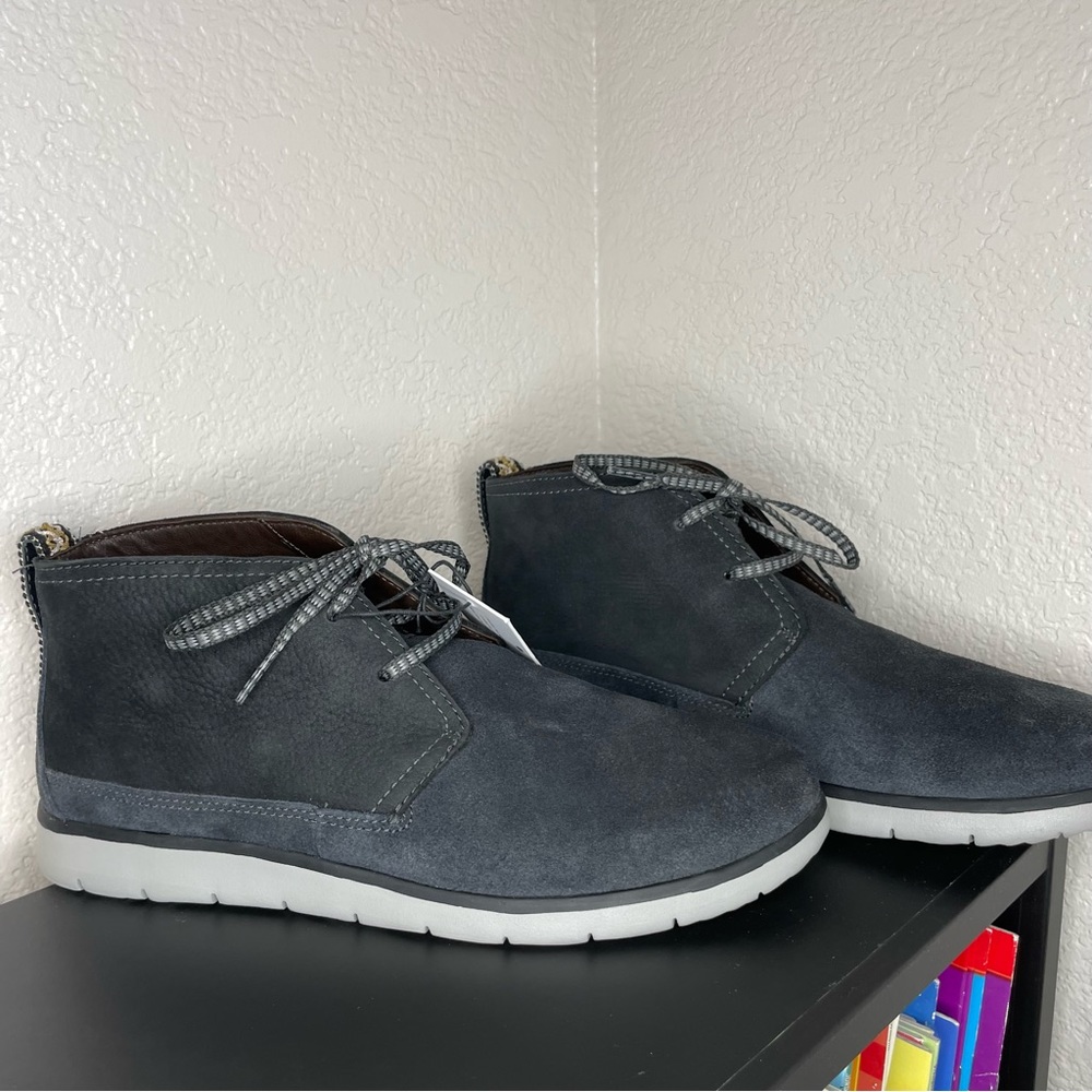 UGG Men’s Energ Waterproof Chukka Leather Ankle Boots Size 7.5